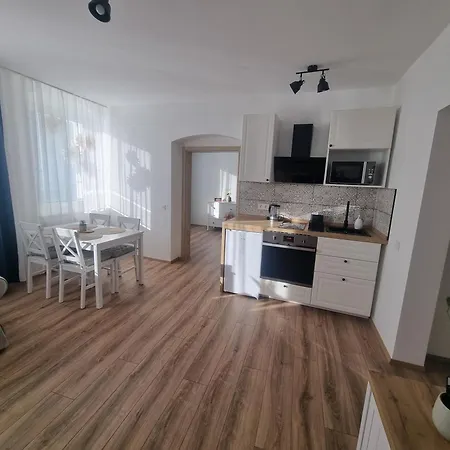 Apartman Ursula 2 Karlovy Vary Exterior photo